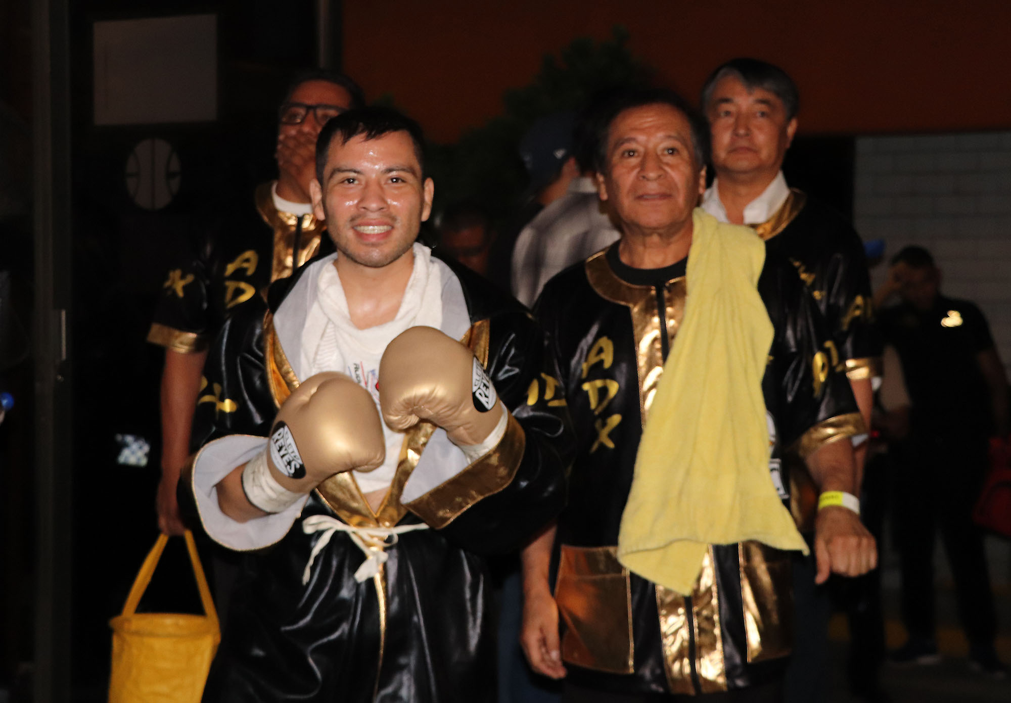 JUÁREZ Y ARAGÓN ENCIENDEN EL RING DE BOXEO TELEMUNDO