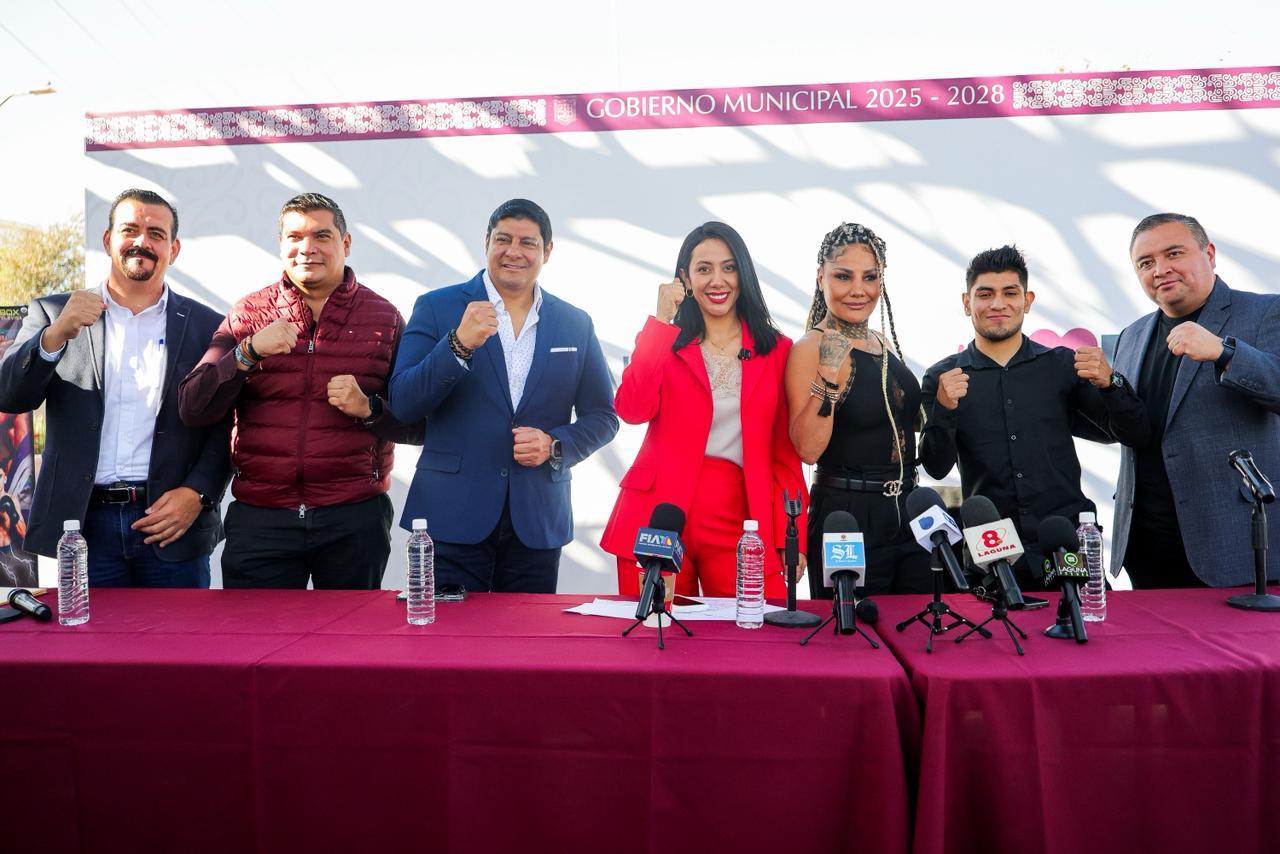 PRESENTAN CON LLUVIA DE ESTRELLAS CAMPEONATO WBC EN GÓMEZ PALACIO POR TELEVISA